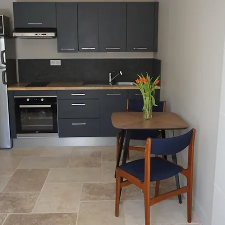 Privatunterkunft Maison Les Costes Vernegues